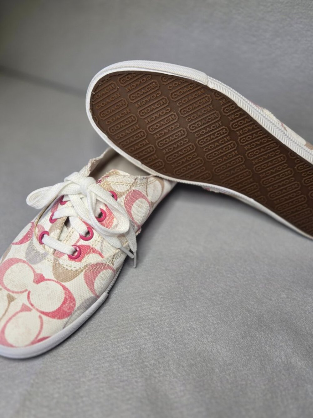 Coach Klare Signature Canvas Sneakers Pink White Lace Up Shoes Women's 9B - Picture 3 of 4